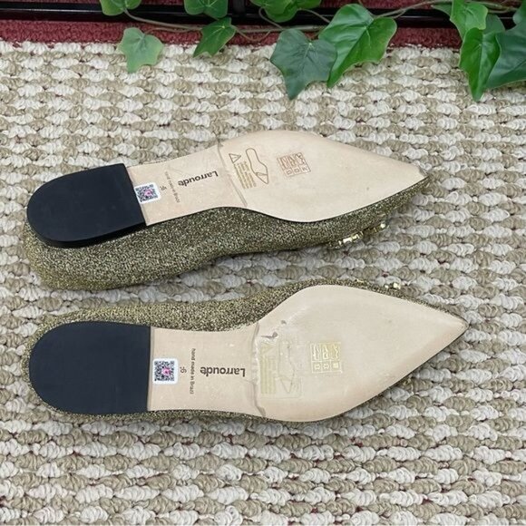 Larroude Lee Crystal-Embellished Lurex Pointed Flats in Gold Size 6 - Picture 10 of 14
